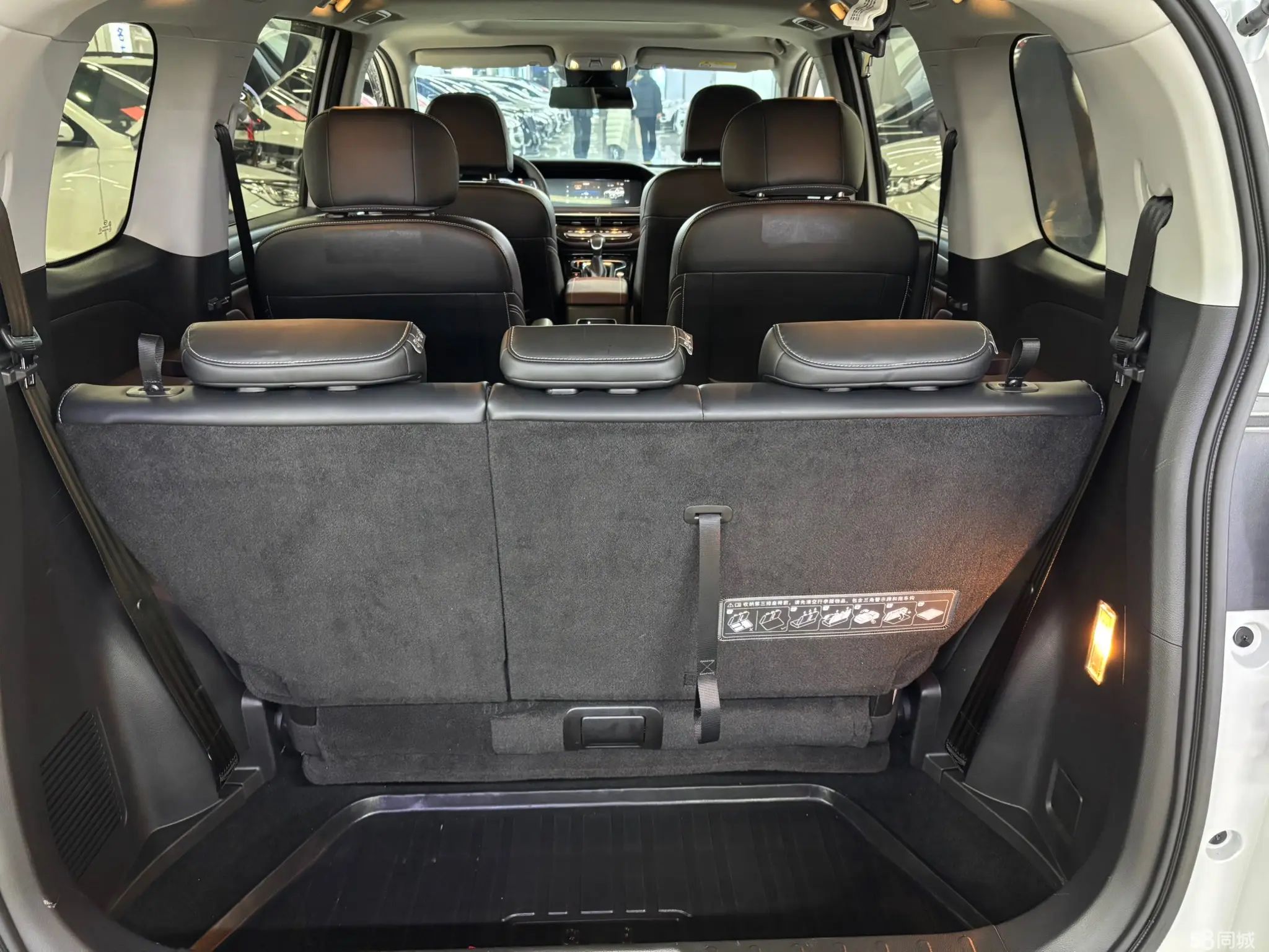 零跑汽车 零跑C16 2025 汽车图片 #16