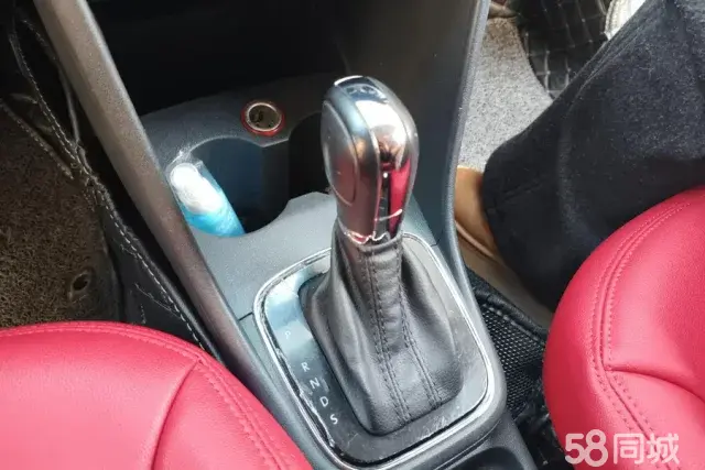Volkswagen Polo 2016 car image #16