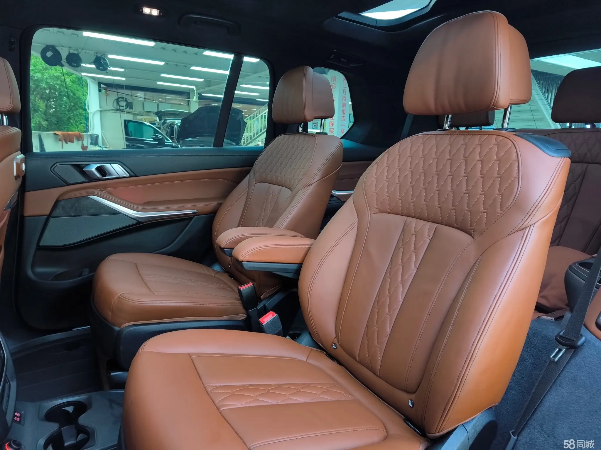 BMW X7 2023 immagine di auto #16