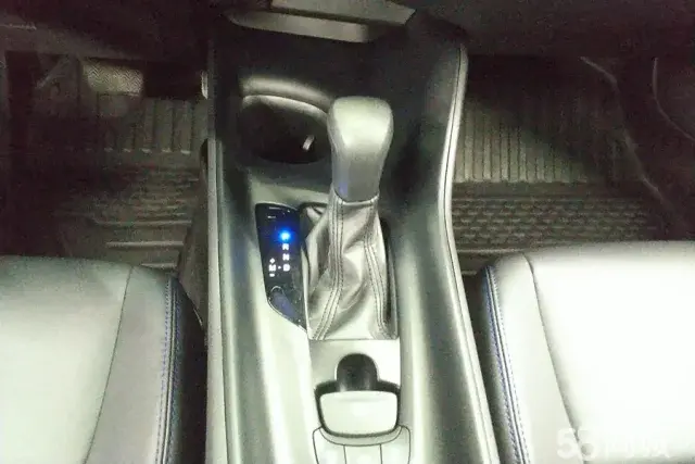 Toyota C-HR 2022 car image #16