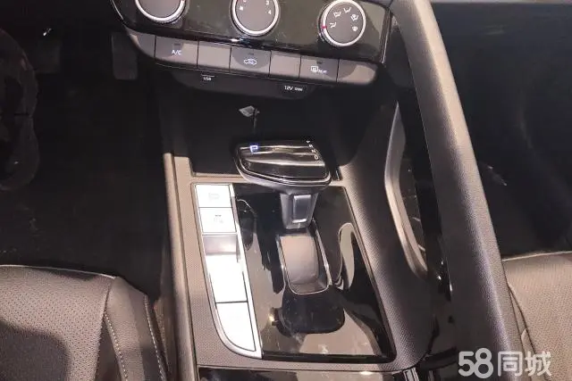 现代 伊兰特 2025 汽车图片 #16