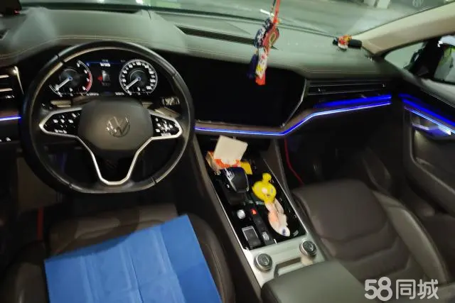 Volkswagen Touareg 2023 car image #16