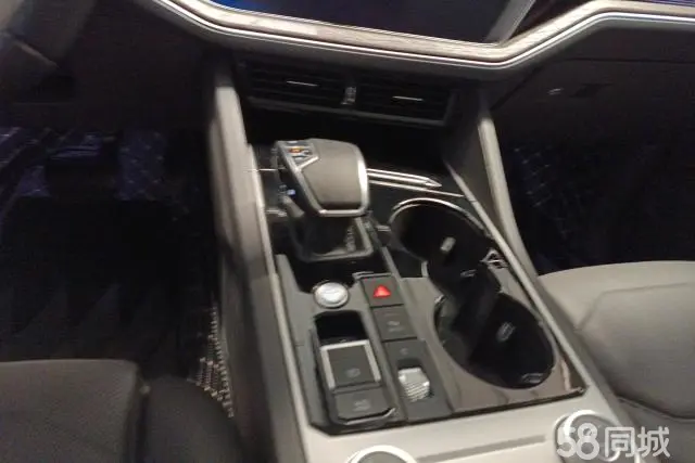 Volkswagen Touareg 2023 car image #16