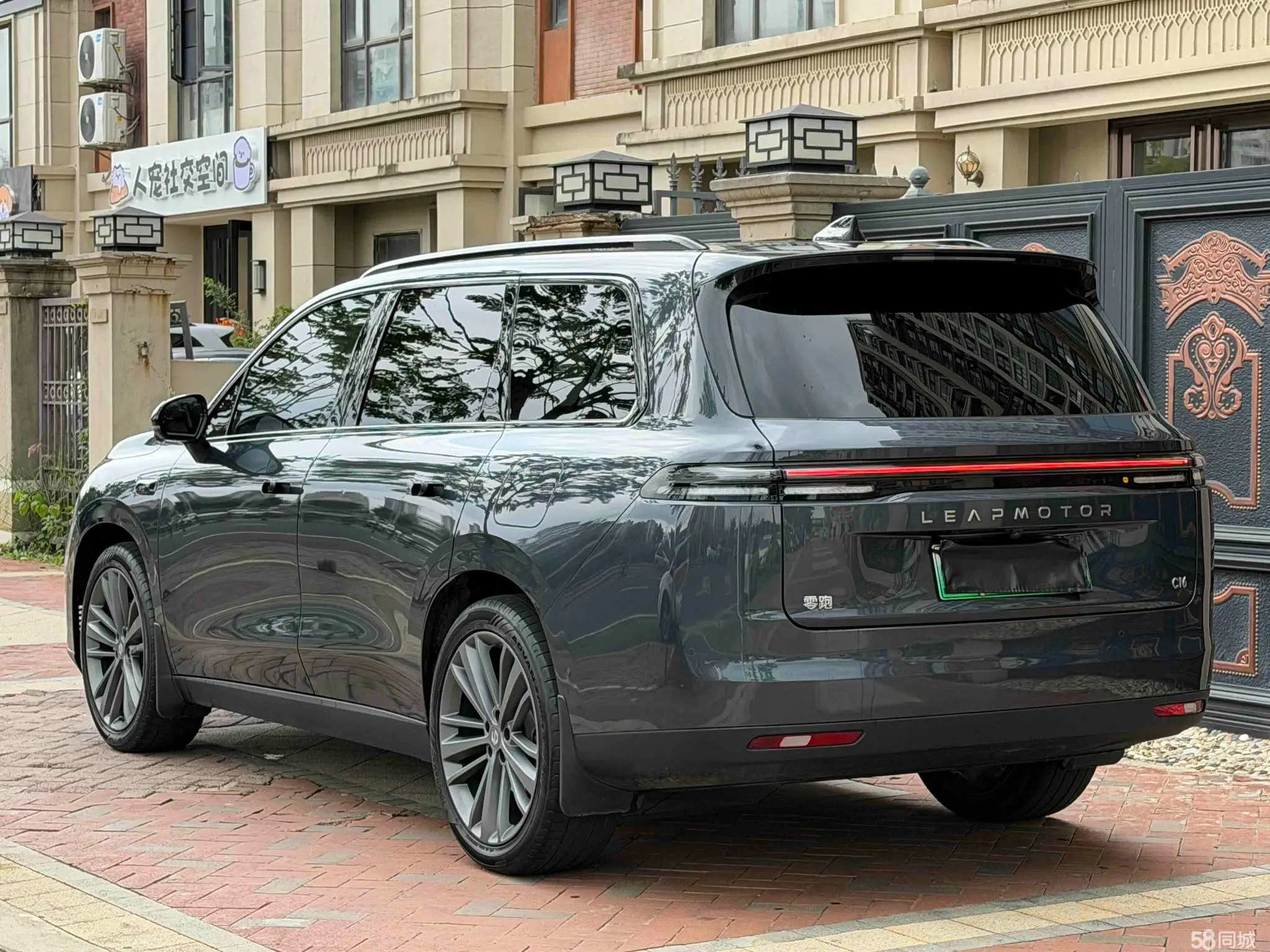 零跑汽车 零跑C16 2025 汽车图片 #16