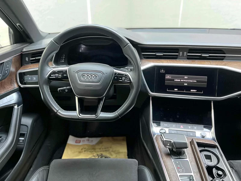 Audi A6L e-tron 2021 immagine di auto #16