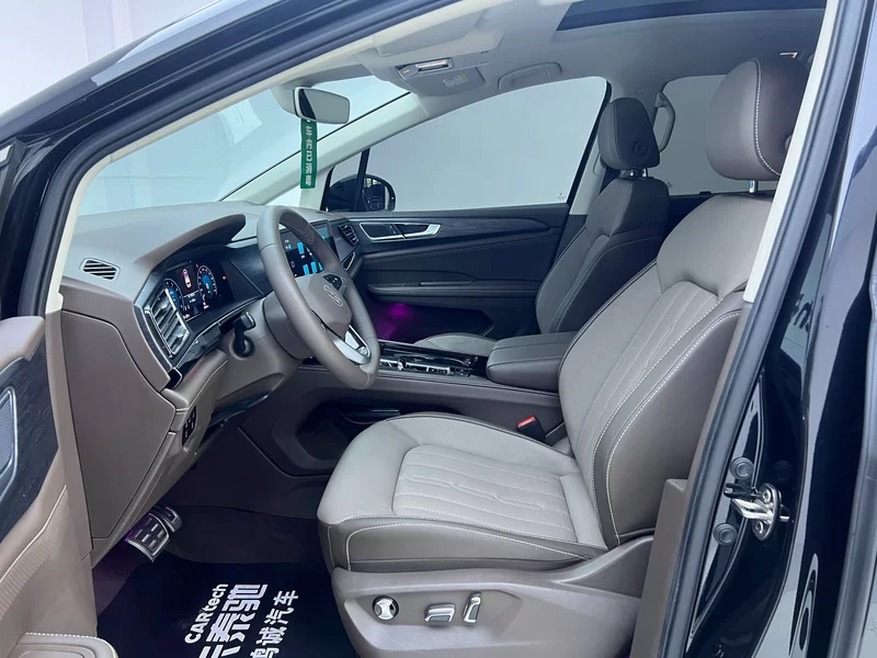 Volkswagen Viloran 2022 car image #16