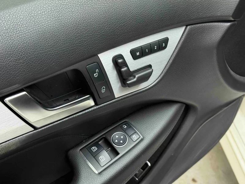 Mercedes-Benz C Class (Imported) 2013 #16 Mercedes-Benz C Class (Imported) 2013 car image #16