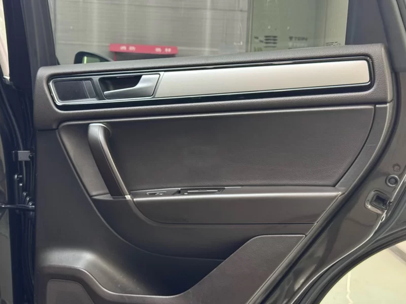 Volkswagen Touareg 2016 car image #16