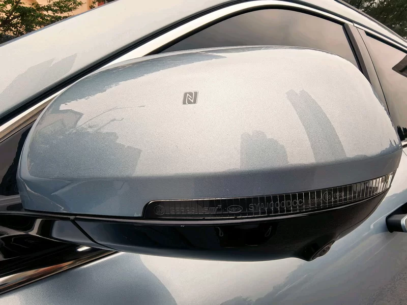 Toyota RAV4 2023 car image #16