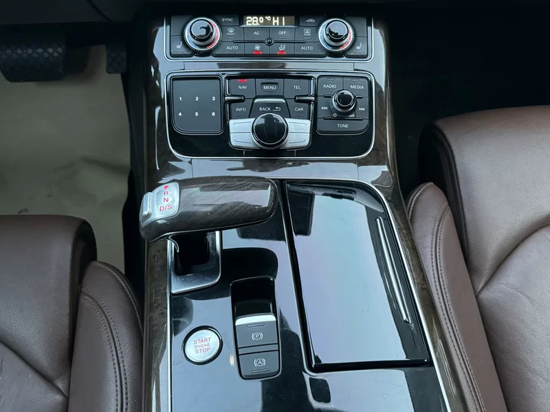 Audi A8 2011 #16 Audi A8 2011 car image #16