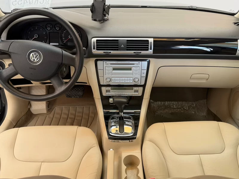 Volkswagen Passat Lingyu 2010 car image #16