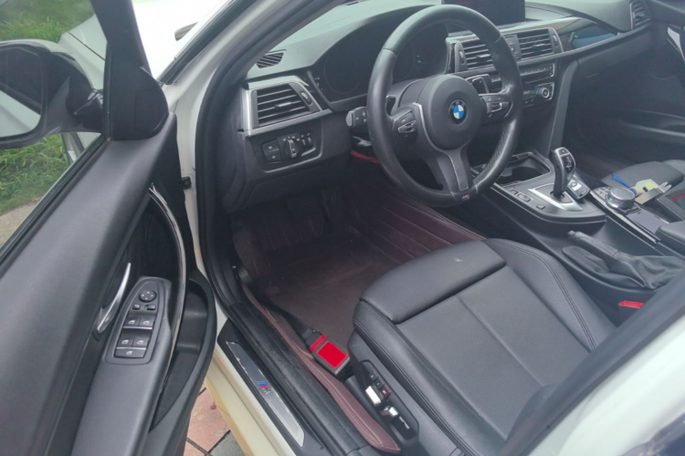 BMW 3 Series 2019 #16 BMW 3 Series 2019 car image #16