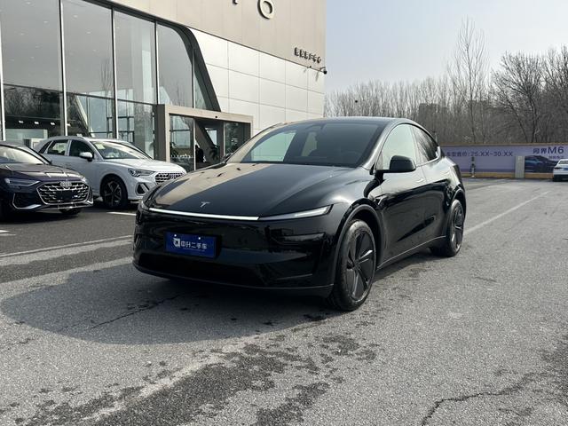 Tesla Model Y 2026 #10 Tesla Model Y 2026 car image #10