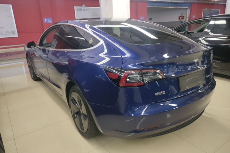 Tesla Model 3 2020 immagine di auto #5