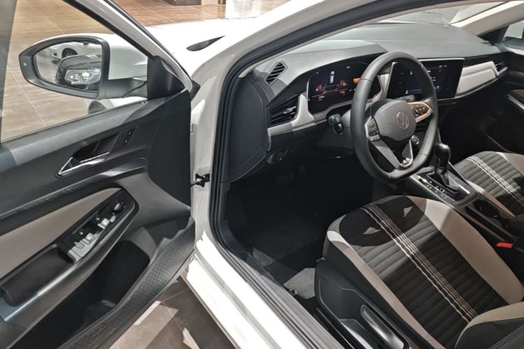 Volkswagen Bora 2024 car image #16