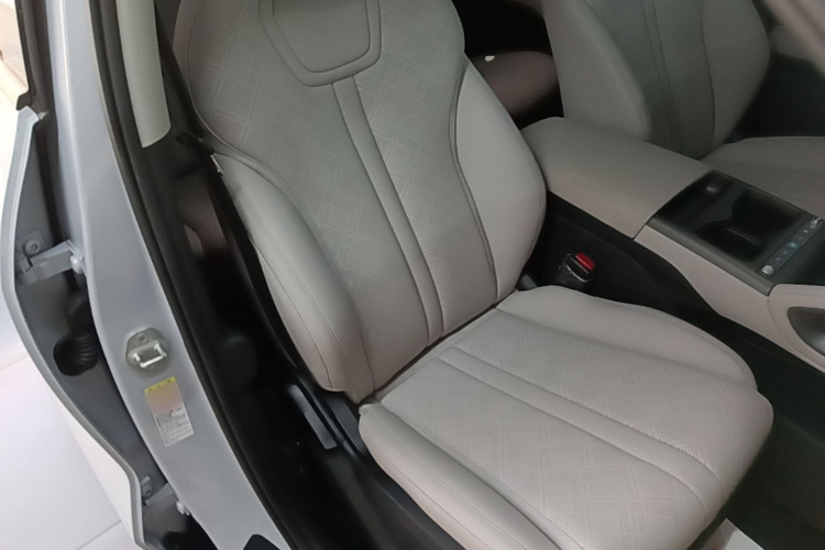 BYD YuanUP 2025 #24 BYD YuanUP 2025 صورة سيارة #24