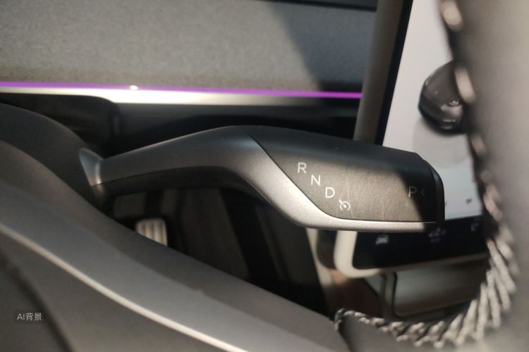 Tesla Model Y 2024 #16 Tesla Model Y 2024 car image #16