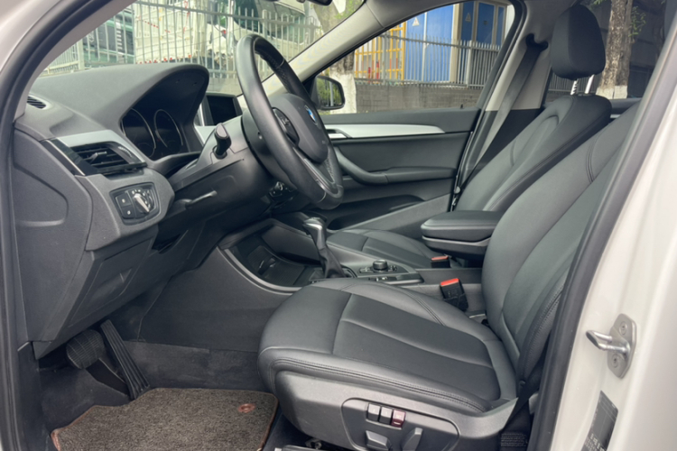 BMW X1 2019 immagine di auto #15