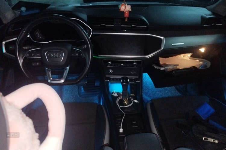 Audi Q3 2022 imagem de carro #11