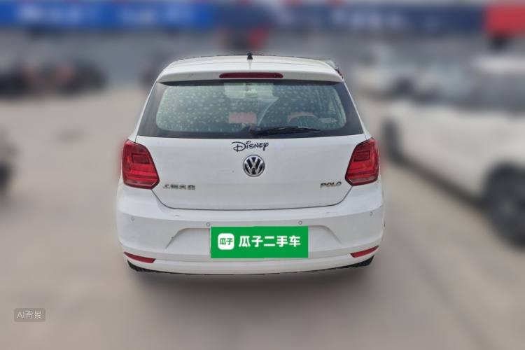 Volkswagen Polo 2015 car image #6