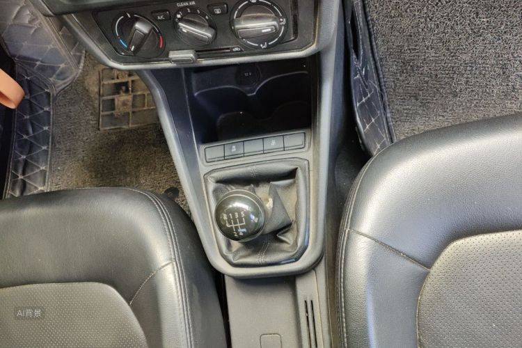 Volkswagen Santana 2019 car image #16