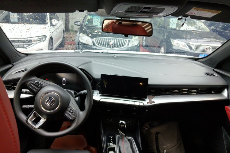 MG 5 2024 imagen de coche #10