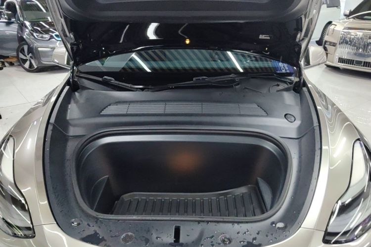Tesla Model Y 2022 #20 Tesla Model Y 2022 car image #20