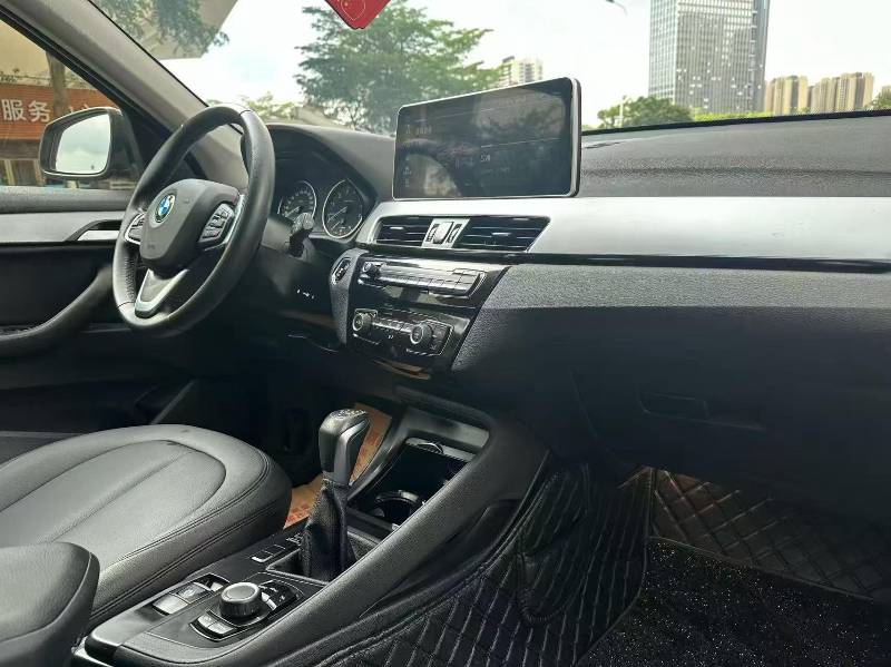 BMW X1 2017 صورة سيارة #2