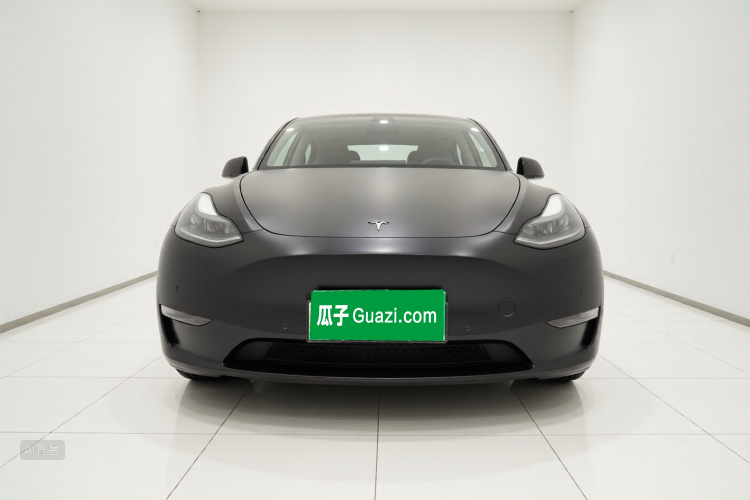 Tesla Model Y 2023 car image #3