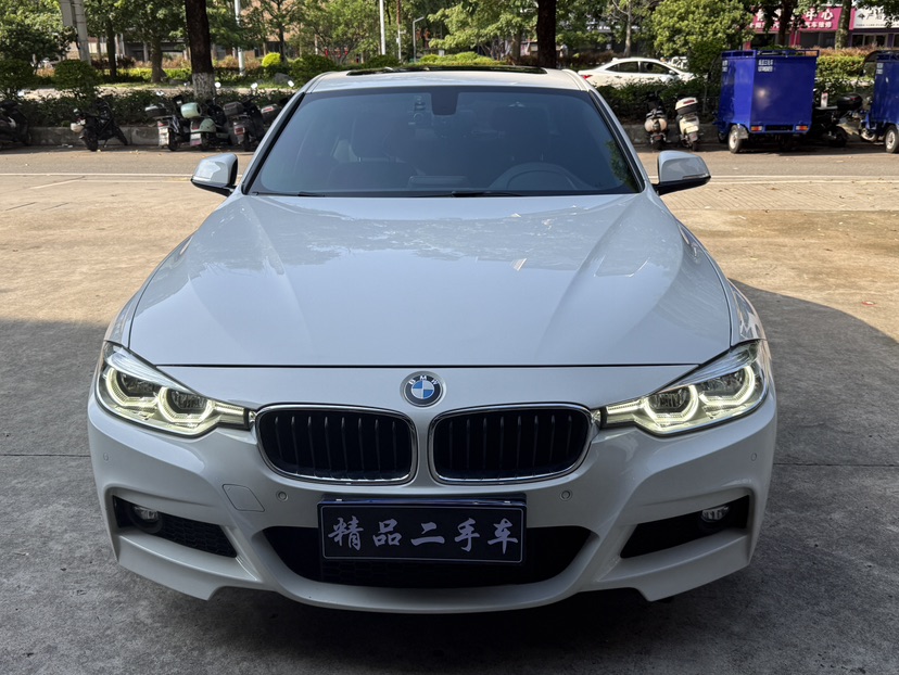 BMW 3 Series 2019 car image #2