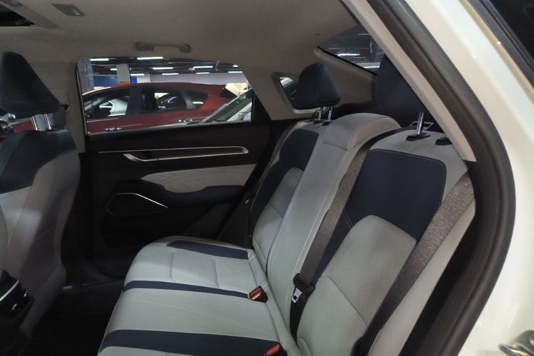 GEELY Emgrand 2021 #17 GEELY Emgrand 2021 car image #17