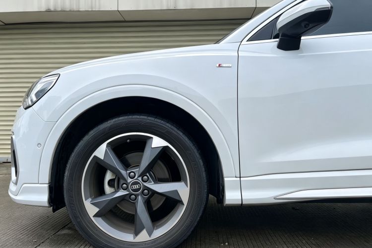 Audi Q3 2021 #10 Audi Q3 2021 car image #10