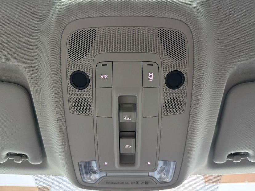 Audi Q3 2022 car image #15