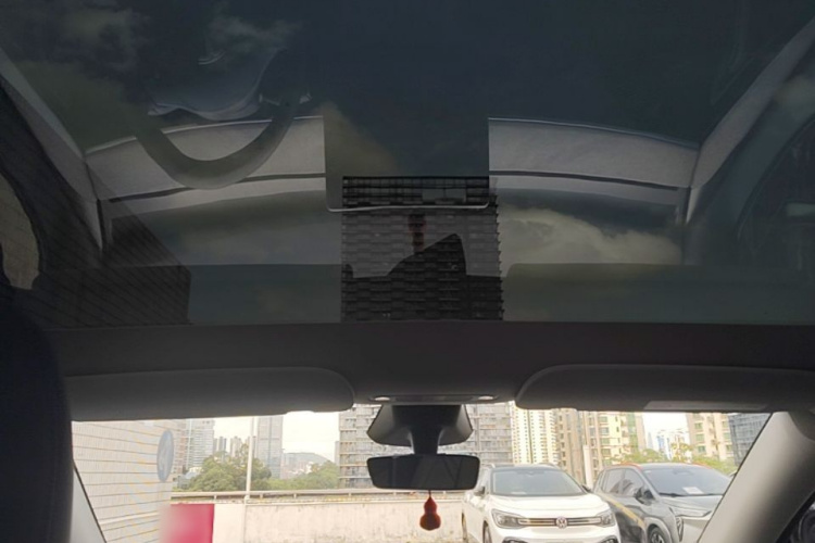 Tesla Model Y 2024 car image #18