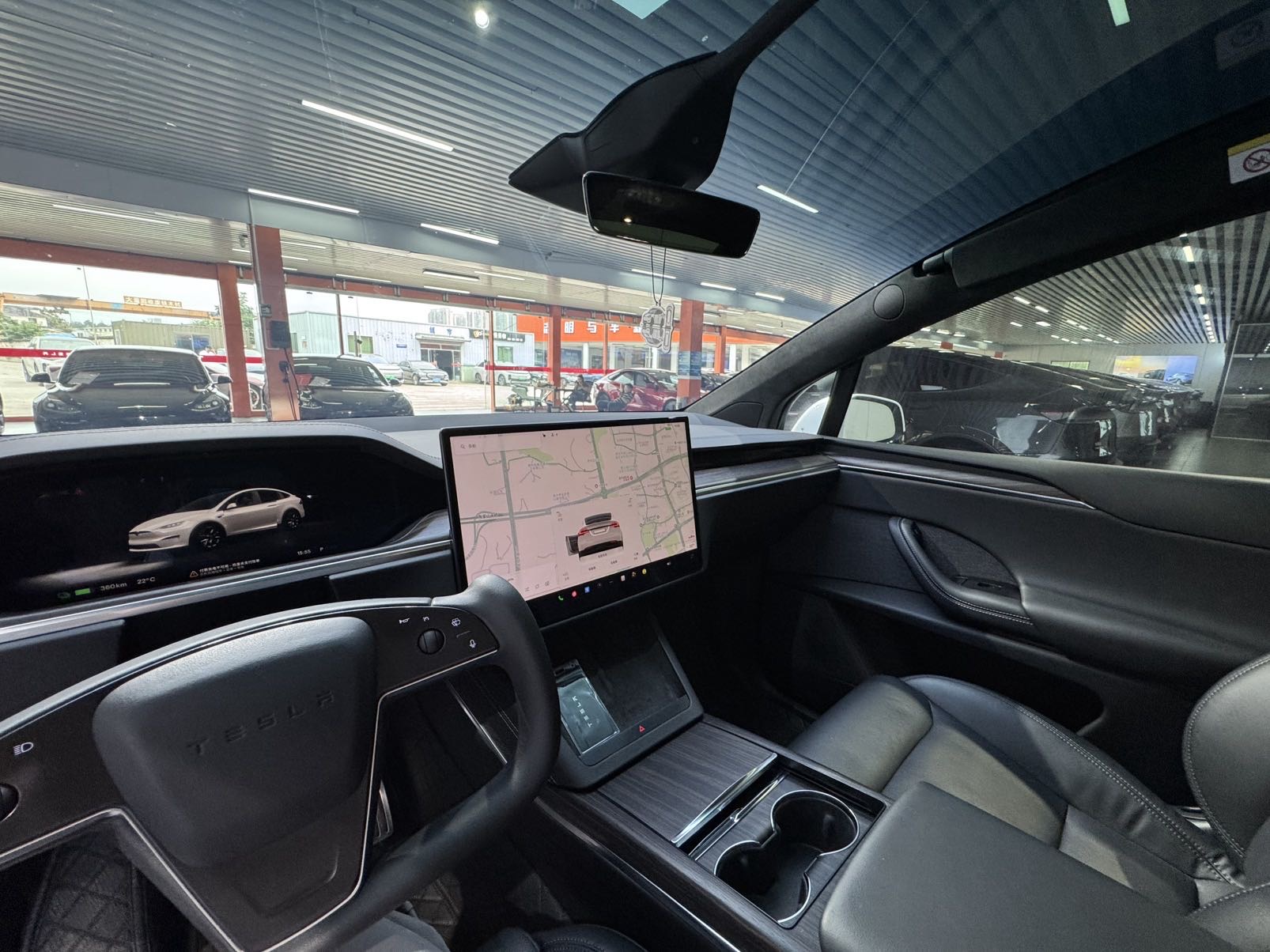 Tesla Model X 2023 car image #2
