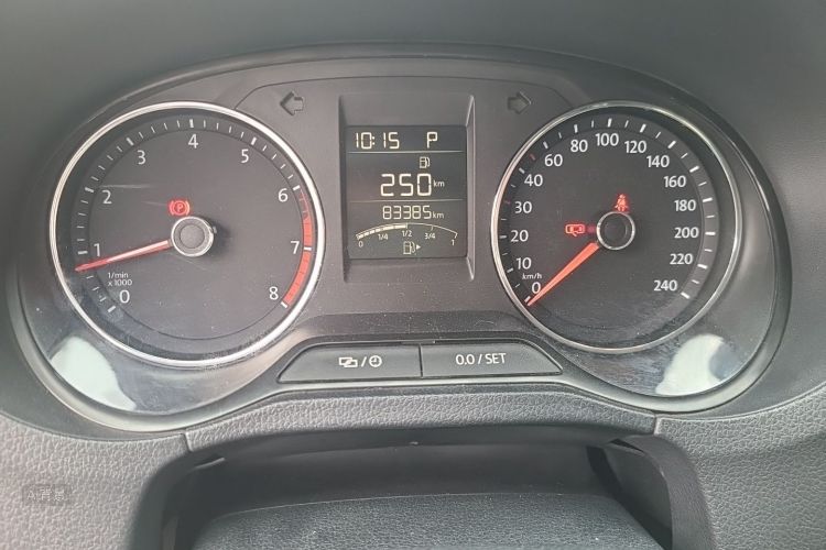 Volkswagen Polo 2018 car image #13