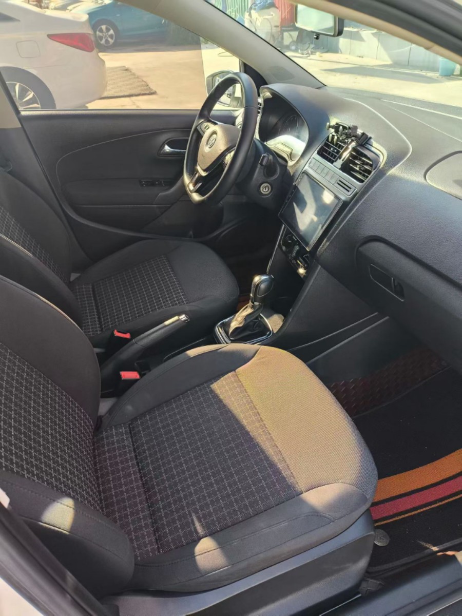 Volkswagen Polo 2019 car image #3