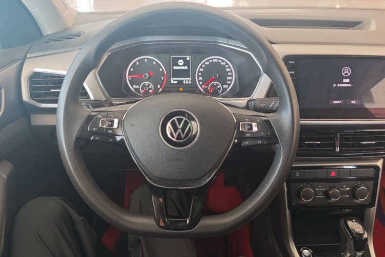 Volkswagen T-Cross 2021 #15 Volkswagen T-Cross 2021 car image #15