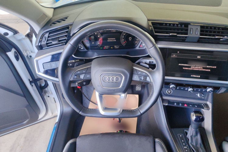 Audi Q3 2022 image de voiture #11