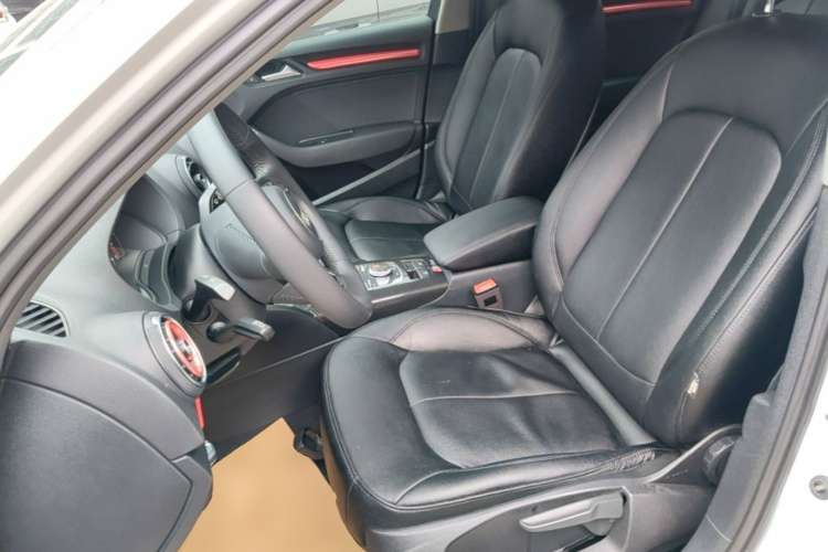 Audi A3 2019 car image #20