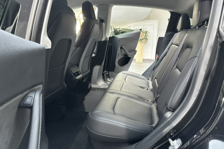 Tesla Model Y 2021 #13 Tesla Model Y 2021 صورة سيارة #13