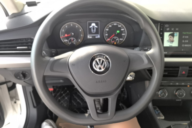 Volkswagen Lavida 2018 car image #11