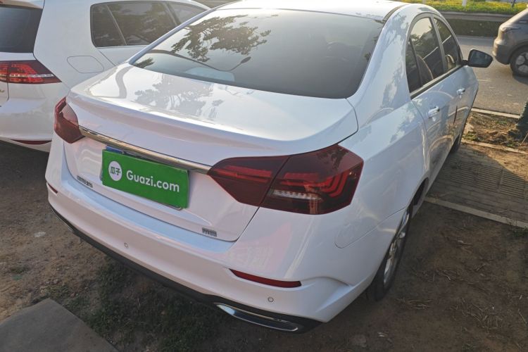 GEELY Emgrand 2022 immagine di auto #5