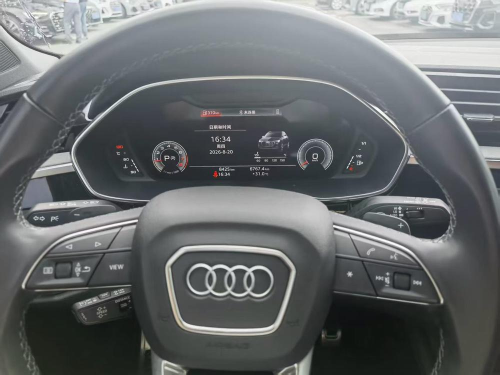 Audi Q3 2025 #8 Audi Q3 2025 car image #8