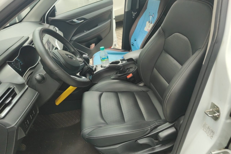 GEELY Emgrand 2021 immagine di auto #15