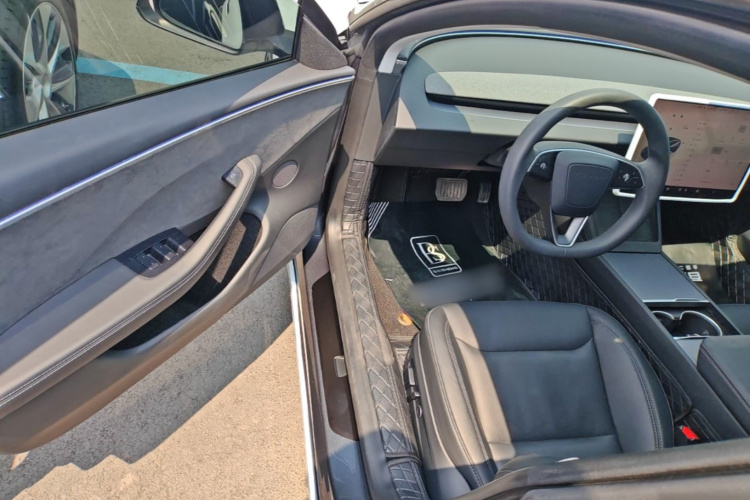 Tesla Model 3 2024 #12 Tesla Model 3 2024 car image #12