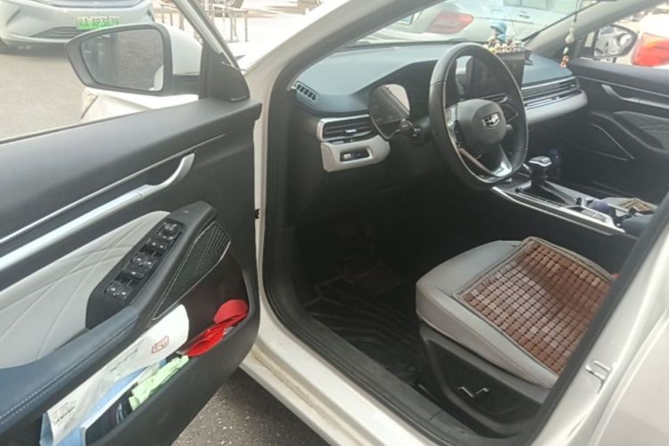 GEELY Emgrand 2022 #15 GEELY Emgrand 2022 car image #15