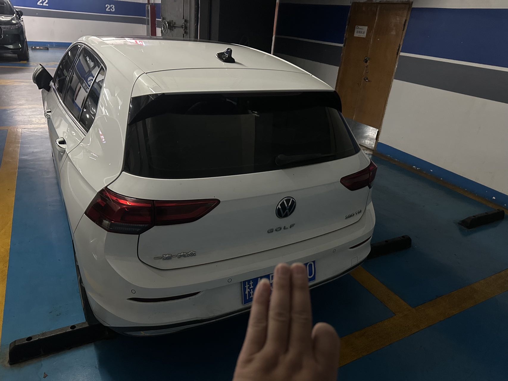 Volkswagen Golf 2021 #2 Volkswagen Golf 2021 صورة سيارة #2