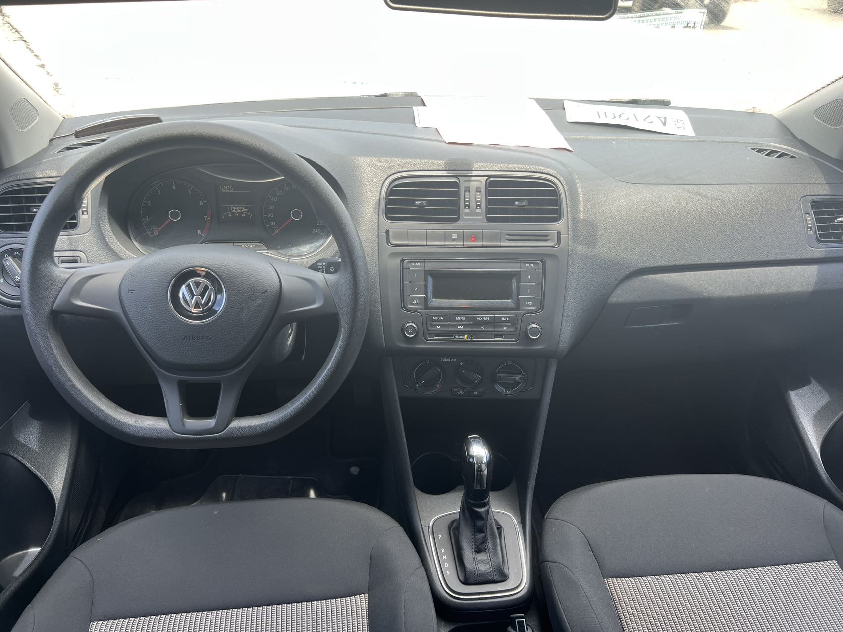 Volkswagen Polo 2016 car image #4
