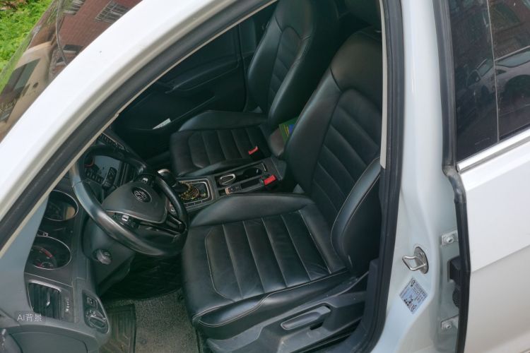 Volkswagen Golf 2015 car image #17